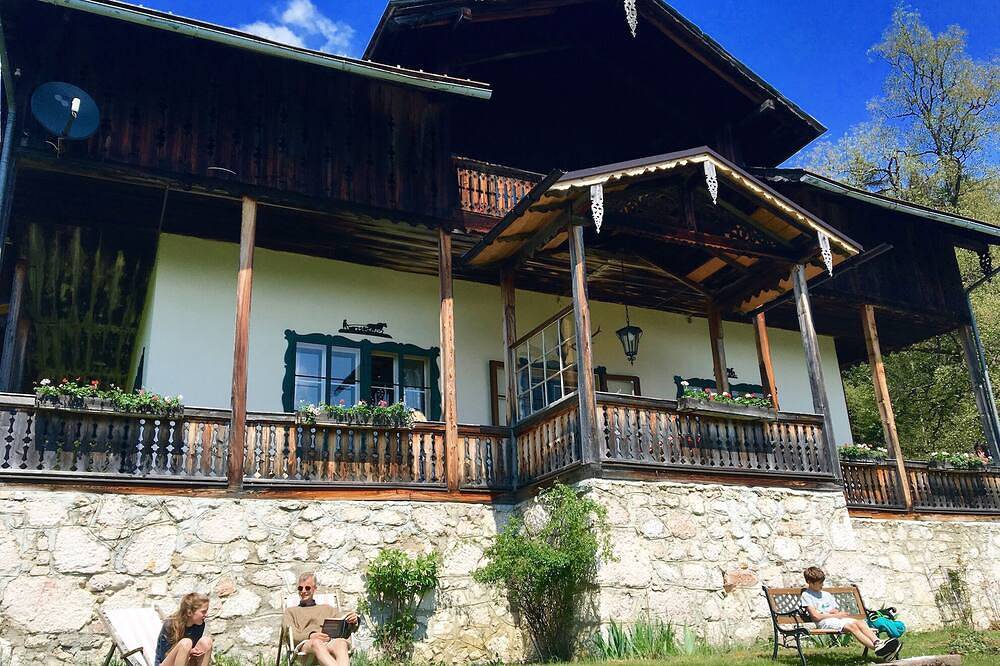 Sehr charmant und authentisch Luxusvilla auf Meter hohen Berg mit Blick auf See in Altaussee, Liezen und Umgebung