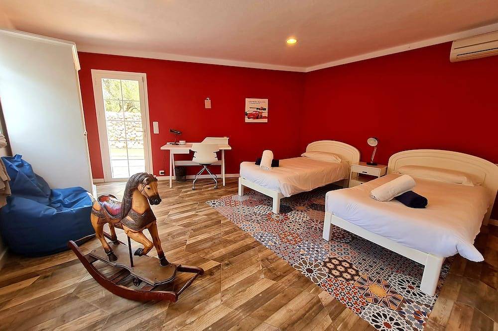 Galdana's House! Magnificent 6 bedroom villa with pool! in Cala Galdana, Ferreries