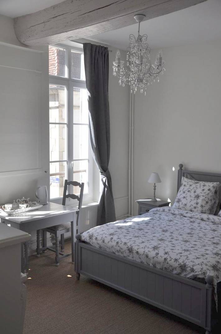 Chambre d’hôte pour 2 personnes, avec Vue à Coulangeron