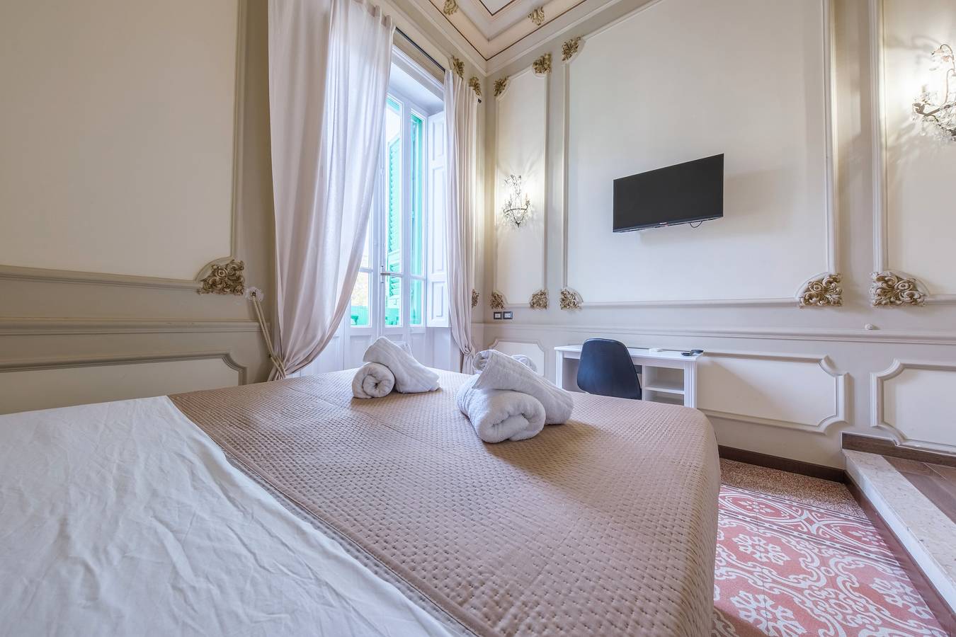 Chambre d'époque '1923' avec balcon, Wi-Fi et climatisation in Messina, Province de Messina