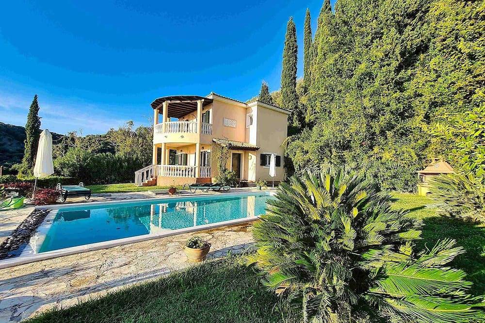 Villa Armonia A by Corfu Stay Solutions, Villa in Agios Georgios, Korfu