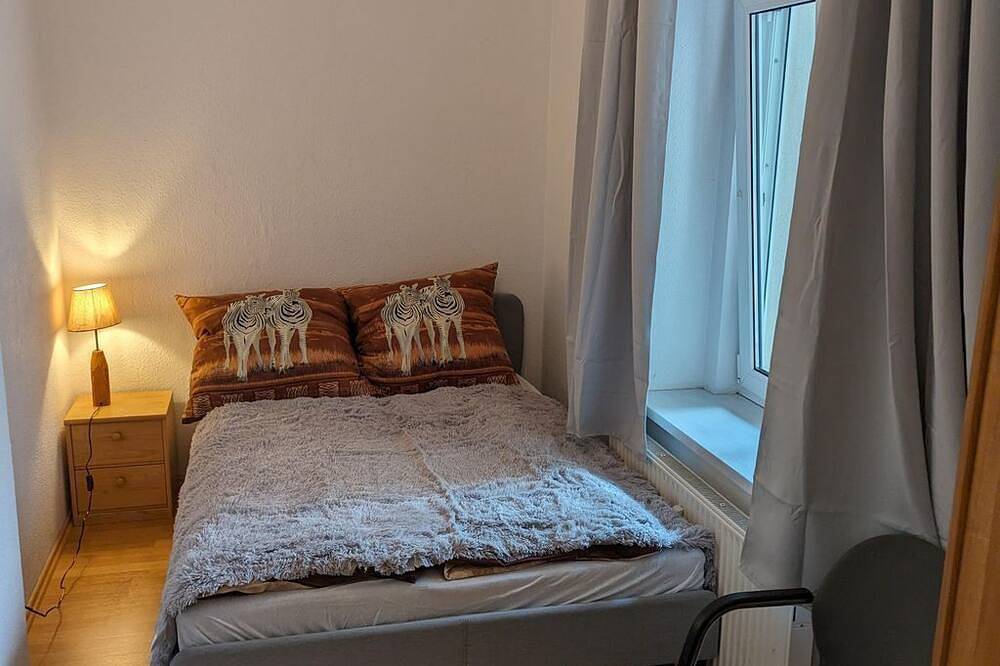 Ganze Wohnung, Ferienwohnung zum Schloss - Ferienwohnung, Badewanne, Wc, 1 Schlafraum in Plauen, Chemnitz und Umgebung