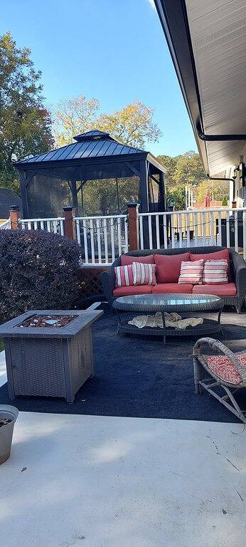 Large Ranch home w/2 beds/2 living/2bath near Braves Stadium in Smyrna, Cobb County