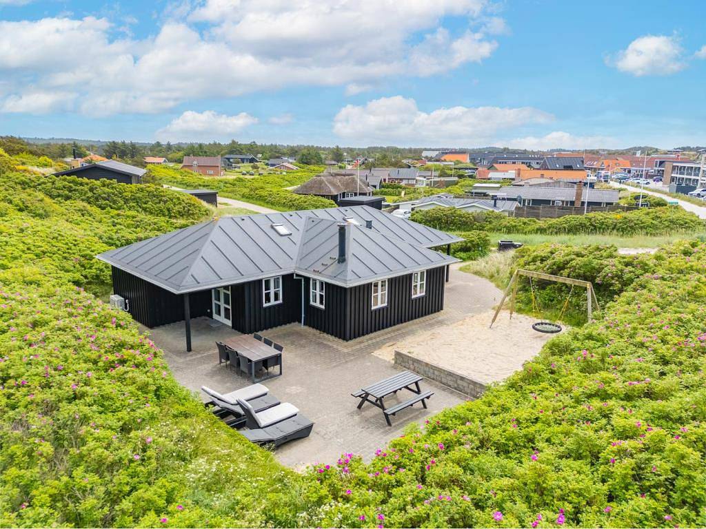 Gemütliches Ferienhaus nur wenige Gehminuten vom Nordsee entfernt. in Henne, Varde