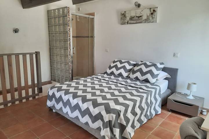 Picturesque cottage for nature lovers in Belgentier, Mittelmeerküste (Frankreich)