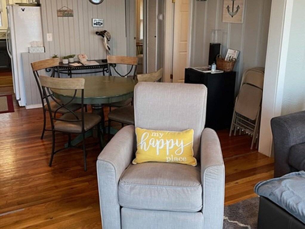 Charming! Cozy Lakefront Home with fantastic views, close to Bagnell Dam in Lake Ozark, Lake of the Ozarks