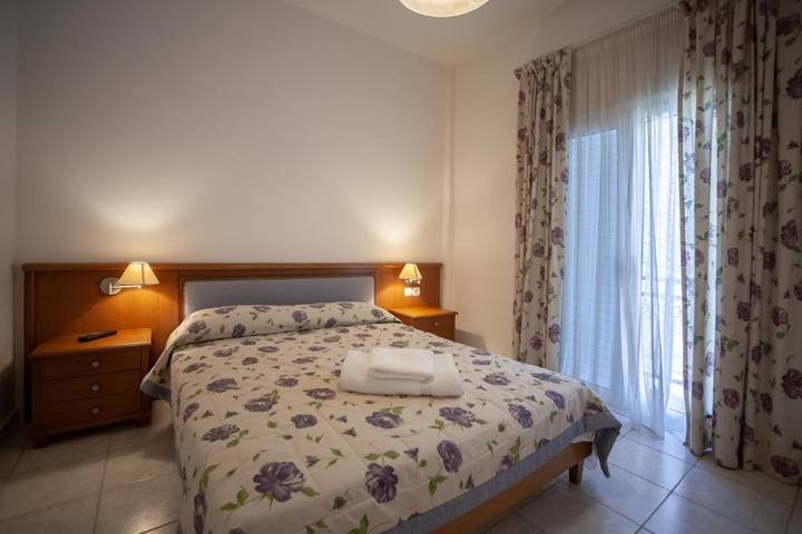 Gîte pour 8 personnes, avec balcon et vue dans Milatos Beach - 2