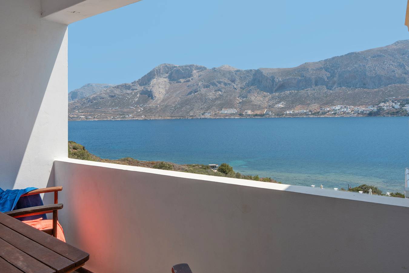 Bed and Breakfast 'Suite No 10' with Sea View, Wi-Fi and Air Conditioning in Kalymnos