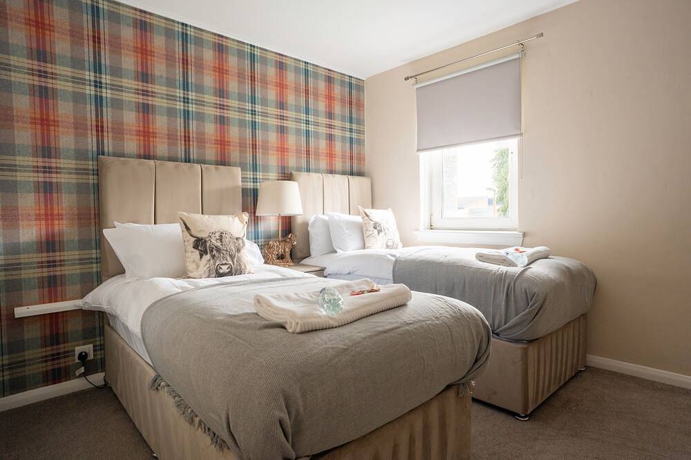 Snug Modern Home in Livingston in Livingston, West Lothian
