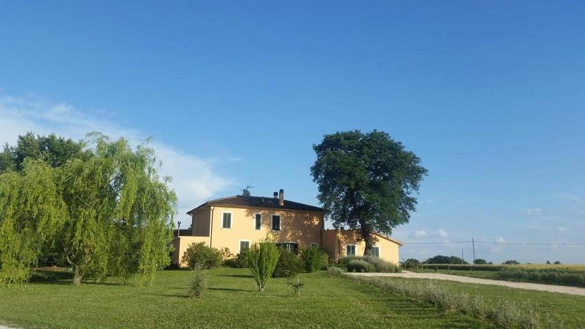 B&b per 3 persone, con Terrazza e Giardino nonché Panorama a Spello