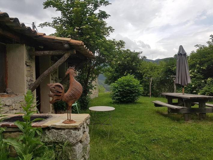 Location de vacances pour 6 personnes, avec jardin ainsi que piscine et vue à Barrême - 3
