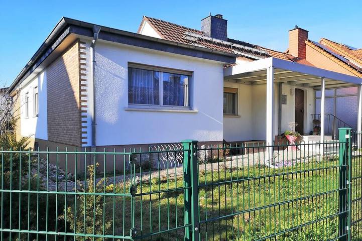 Ferienhaus für 6 Personen, mit Whirlpool und Terrasse sowie Garten in Bad Vilbel