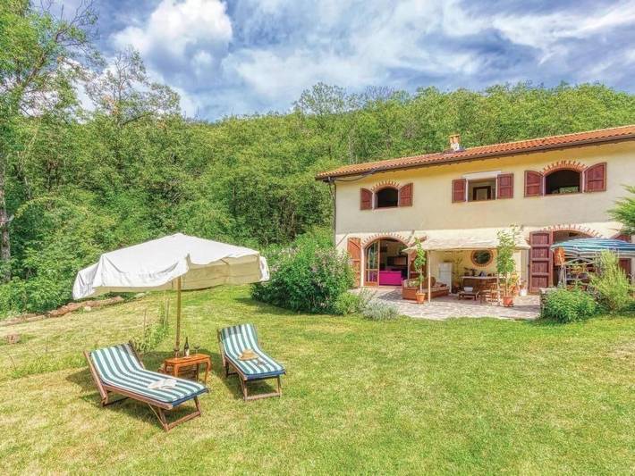 Gîte pour 6 personnes, avec jardin et piscine, animaux acceptés à Mulazzo - 2