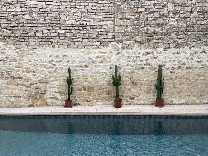 Location de vacances pour 6 personnes, avec vue ainsi que terrasse et piscine à Arpaillargues-et-Aureillac