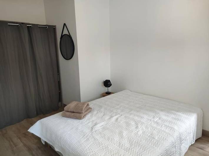 Location de vacances pour 2 personnes, avec terrasse à Cenon - 3