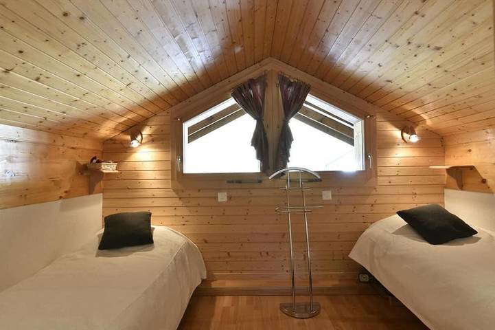 Appartement entier, 4 pièces duplex très confortable pour 6 personnes : Living - cuisine avec congélateur, machine à caf in Grimentz, Anniviers