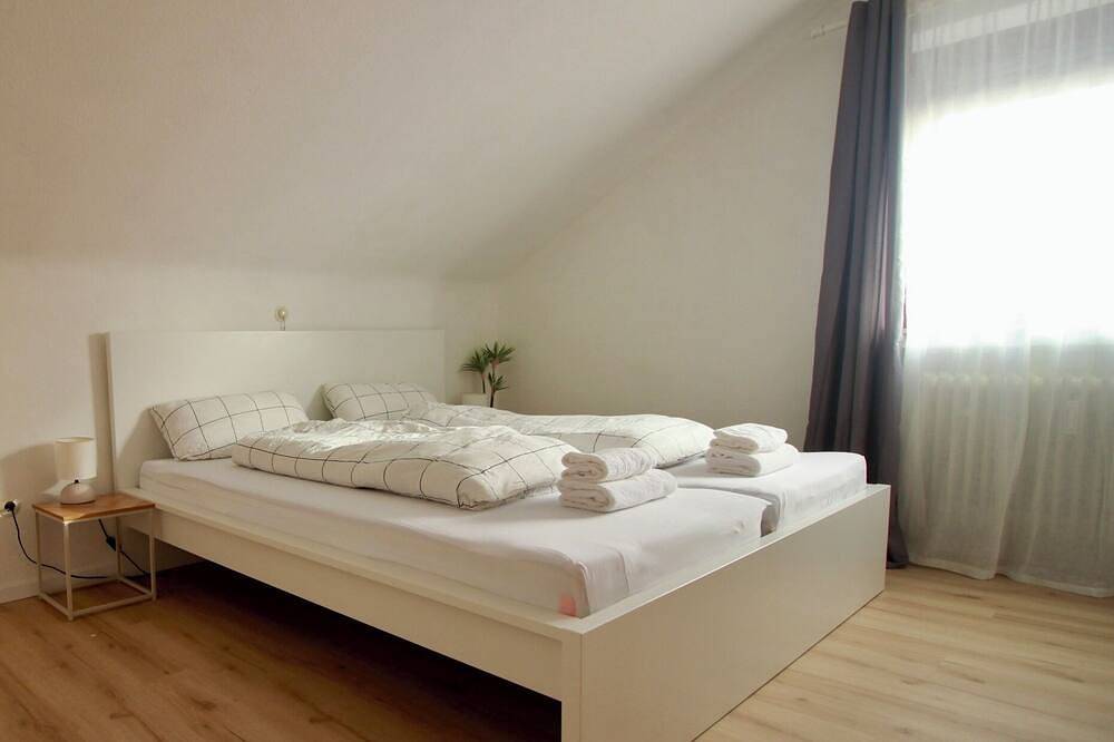 Ganze Wohnung, Holzapfel - Ferienwohnung im Schwarzwald - 2 Schlafzimmer in Villingen-Schwenningen, Mittlerer Schwarzwald