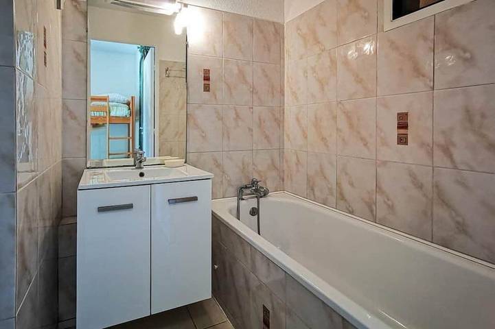 Gîte pour 4 personnes, avec piscine et jardin, animaux acceptés dans Golf Grand Jardin - 4