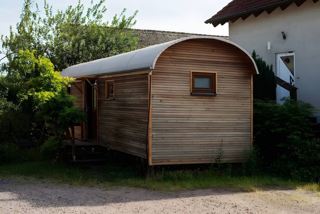 Ganze Ferienwohnung, Tiny Home „Pfälzer Zirkuswagen“ mit privater Terrasse und Wlan in Ranschbach, Trifelsland