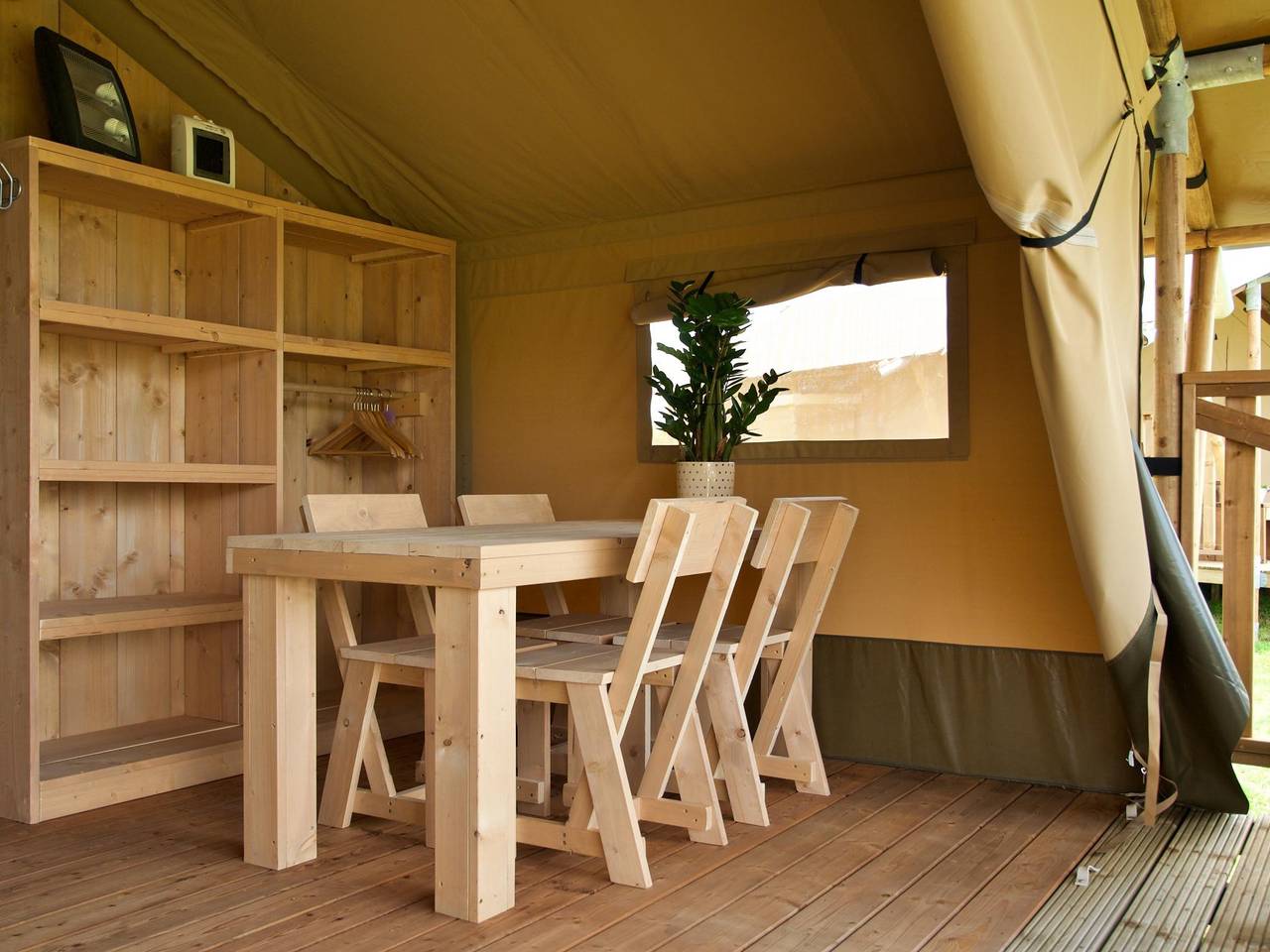 Luxus Safarilodge mit Privatbad in Regio Zwolle