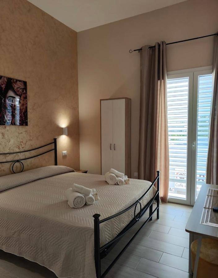 Chambre d’hôte pour 4 personnes, avec terrasse ainsi que jardin et vue à Presicce - 2