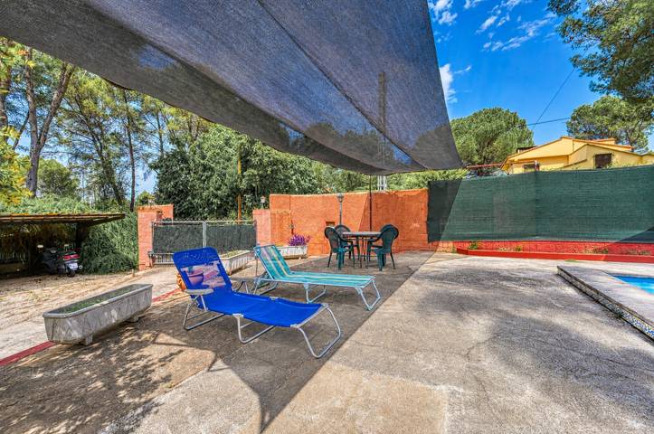 Casa Vacacional 'Cova Negra Nature' con Vistas a la Montaña, Piscina Compartida y Aire Acondicionado in Genovés (desambiguación), Provincia de Valencia