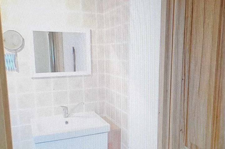 Greoux Les Bains Maisonnette T2 avec terrasse et parking privé in Gréoux-les-Bains, Alpes-de-Haute-Provence