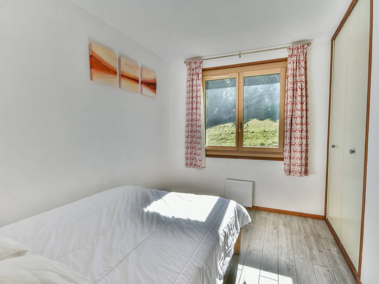 Entire apartment, Charming 3-Br Apartment - Ski-In/Ski-Out Access - Great Location in Les Gets in Les Gets, Les Portes du Soleil