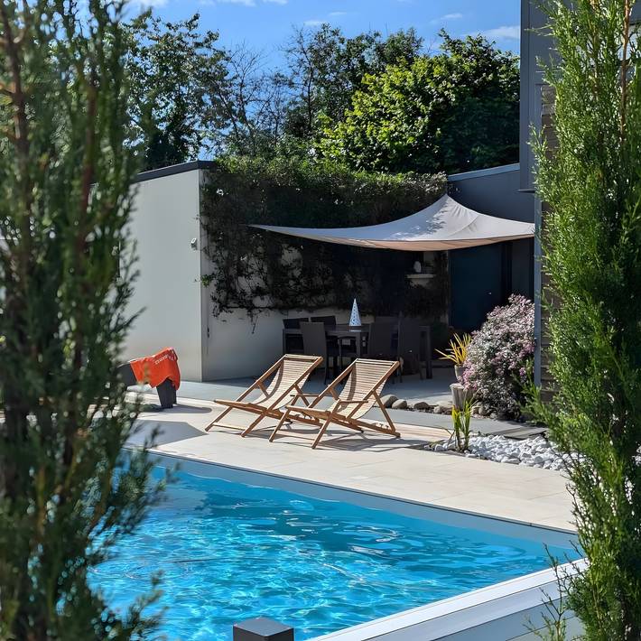 Bed and Breakfast 'Chambre Port Briac' con piscina, terraza compartida y Wi-Fi in Plouër-sur-Rance, Región de Dinan