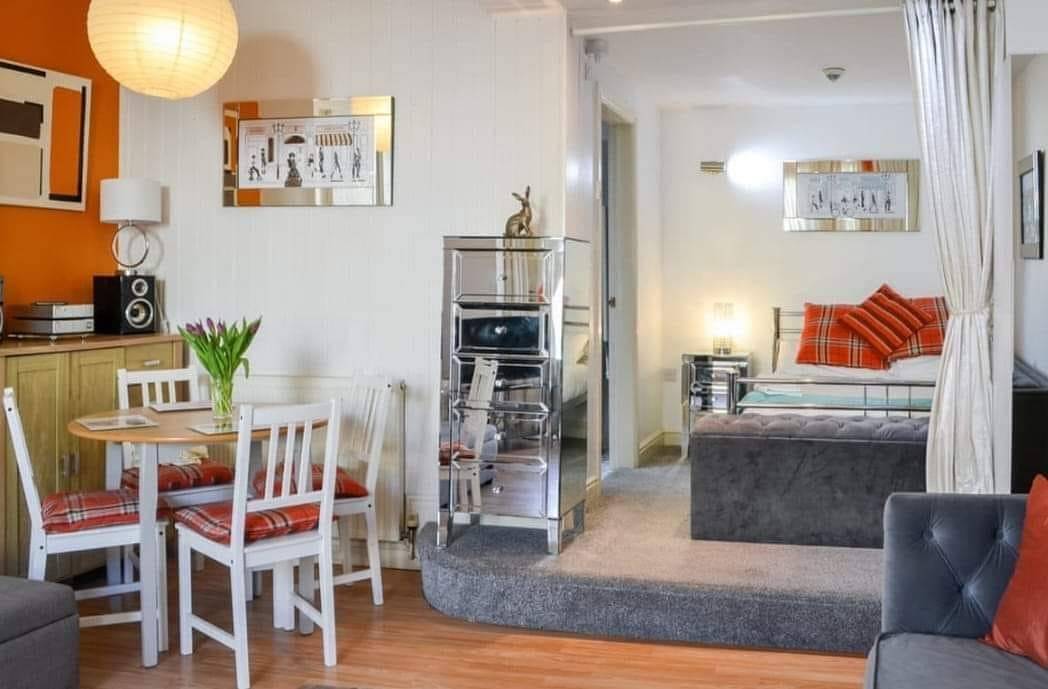 Entire holiday apartment, 1 Bed Studio Sleeps 4 - Seaside, Dog Friendly in Bridlington, East Riding of Yorkshire