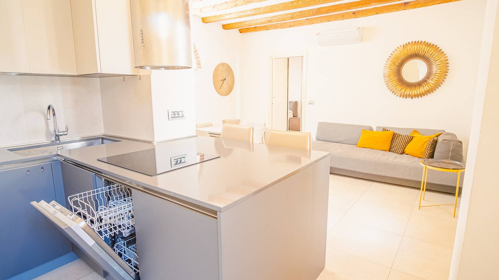 Geheel appartement, Vakantieappartement voor 4 personen in Centro Storico di Verona, Verona