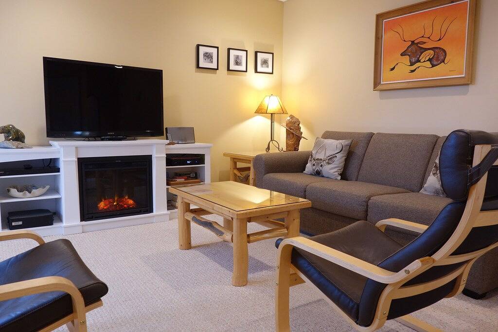 Vacation Rental for 4 Guests in Jasper, Marmot Basin