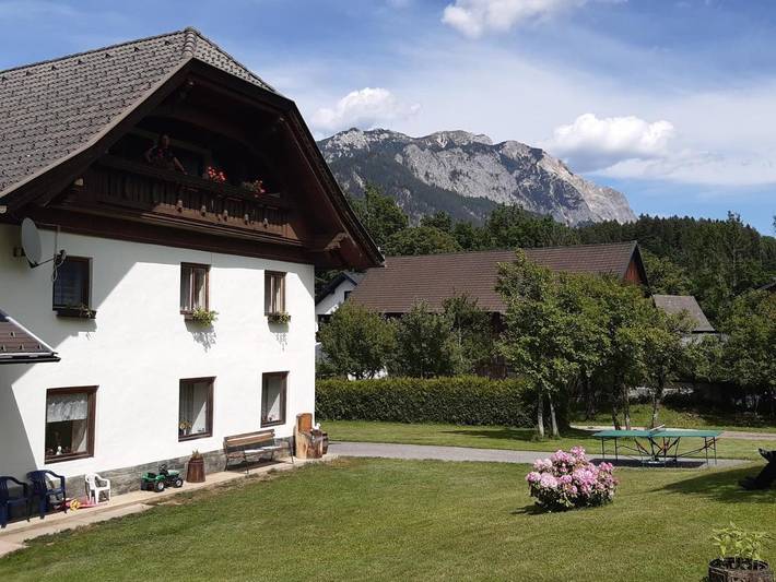 Ferienwohnung für 5 Personen, mit Balkon und Terrasse sowie Garten und Ausblick
