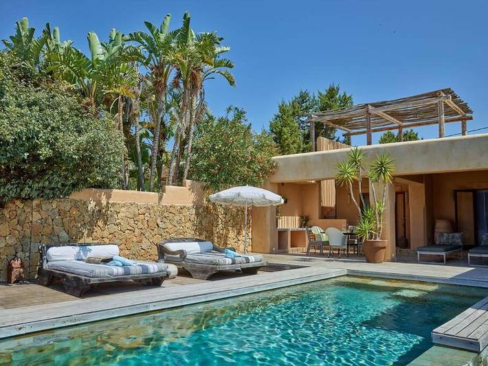 Chalet para 6 personas, con vistas además de piscina y jardín, Se admiten mascotas en Ibiza