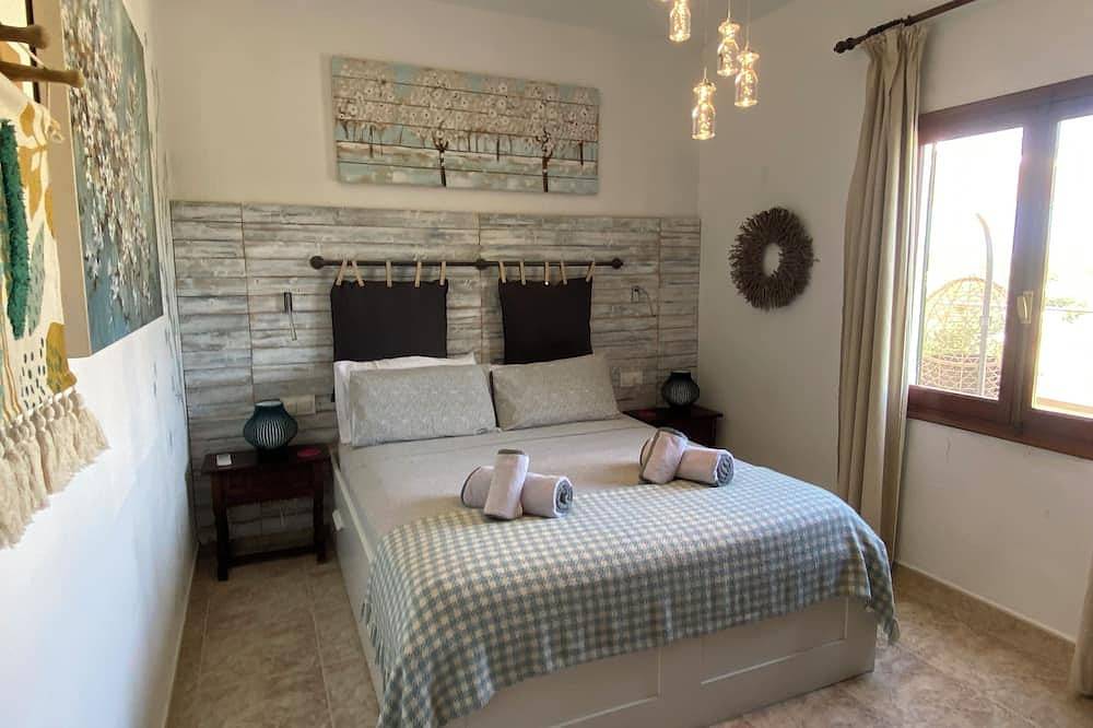 Charmante freistehende Villa mit eigenem Pool und schönen Sonnenuntergang Terrasse Ansichten in Cala Galdana, Menorca