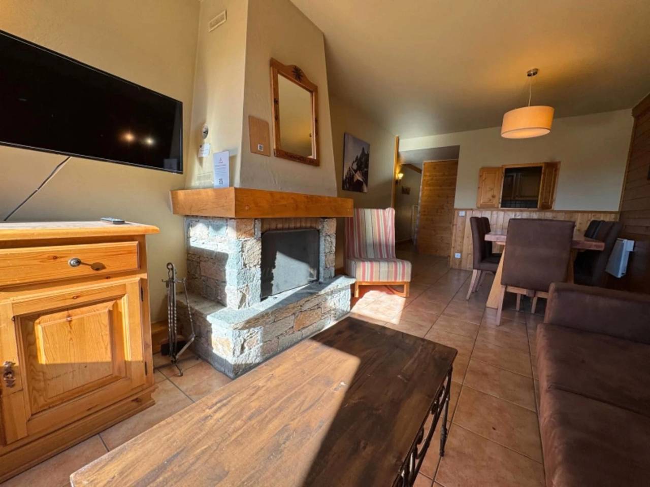 Ganze Wohnung, Appartement 'Lesetoilesdelaplagne Chalet 25' mit Bergblick und Balkon in Belle Plagne, La Plagne-Tarentaise