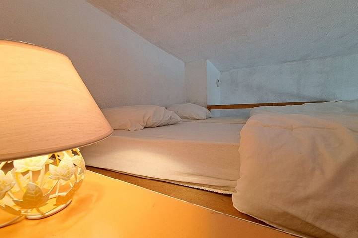 Entire apartment, Cozy studio in Pra Loup, near slopes, for 4 guests in Pra-Loup, Uvernet-Fours