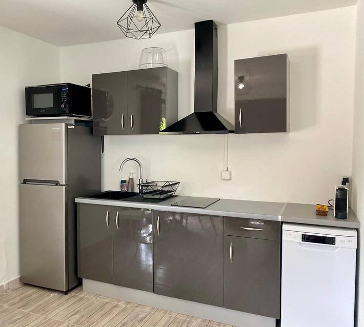 Gîte pour 2 personnes, avec jardin ainsi que piscine et vue à Case-Pilote - 4