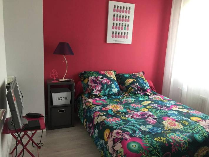 Gîte pour 2 personnes, avec piscine ainsi que jardin et terrasse à La Milesse - 4