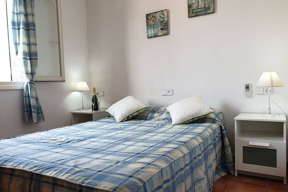 Apartamento entero, F76. Vistas al mar en Fornells! in Fornells, Es Mercadal