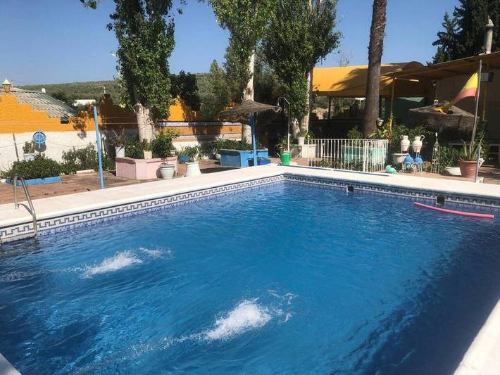 Casa rural para 14 personas, con piscina y jardín en Lucena