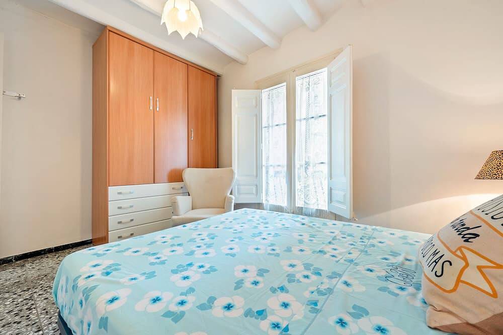 Apartamento entero, Casco antiguo de riudoms, pueblo natal de gaudí in Riudoms, Costa Dorada