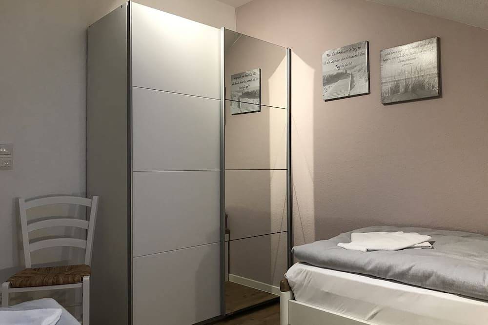 Ganze Wohnung, Ferienwohnung mit Sauna und Ofen - direkt am Wasser und Nähe zum See in Geeste, Hasetal