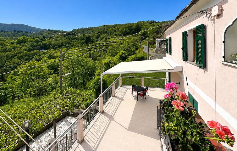 Appartamento per 4 persone, con terrazza a Varese Ligure