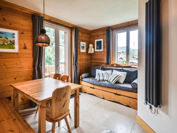 Apartamento entero, Moderno apartamento para 6 en Morzine, cerca del teleférico, con balcón, parking y WiFi in Morzine, Les Portes du Soleil