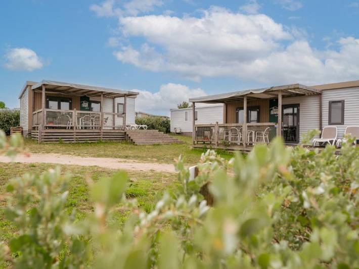 Flower Camping Les Paludiers - Mobilhome 6 personnes - Homeflower Premium 35m² (3 chambres) + Clim + terrasse semi-couverte + Tv + draps + serviettes in Batz-sur-Mer, Côte d'Amour