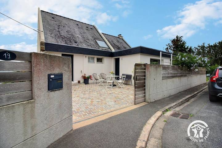 Gîte pour 8 personnes, avec terrasse et jardin à Binic