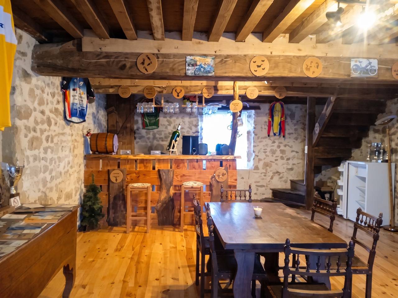 Geräumiges Familienhaus in Cussy-en-Morvan mit Bergblick in Cussy-en-Morvan, Autun und Umgebung