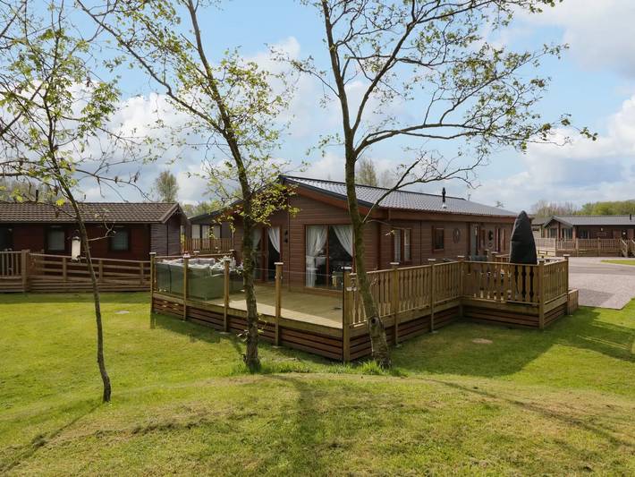 Holiday rental for 6 people, with pool and lake view as well as terrace in Lancashire