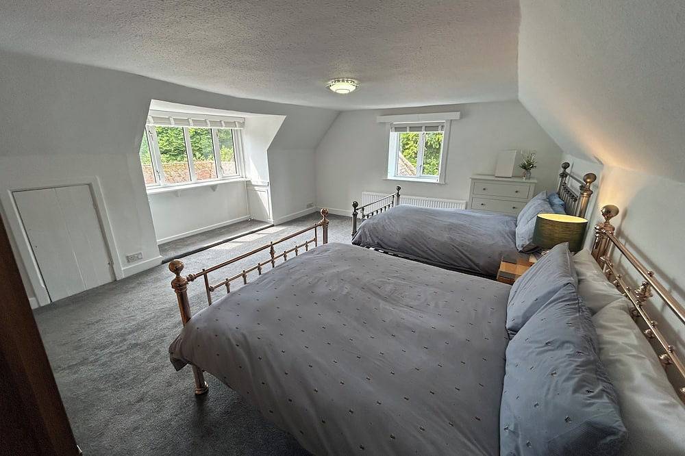 Entire apartment, Apartment 1, The Old Vicarage in Old Hunstanton, Norfolk Coast